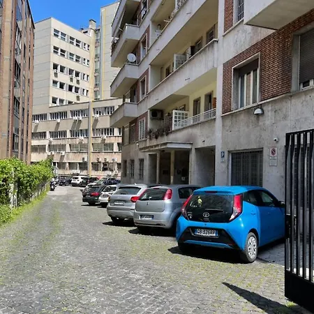 Lovely In Laterano Appartement Rome